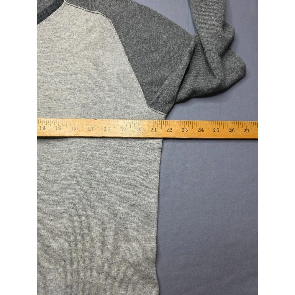 Banana Republic 100% Cashmere Gray Mens Large V Neck Long Sleeve Sweater